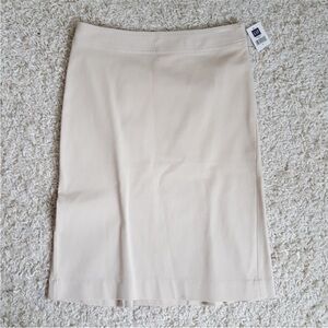 GAP cream Pencil Skirt NWT capsule or minimalist style